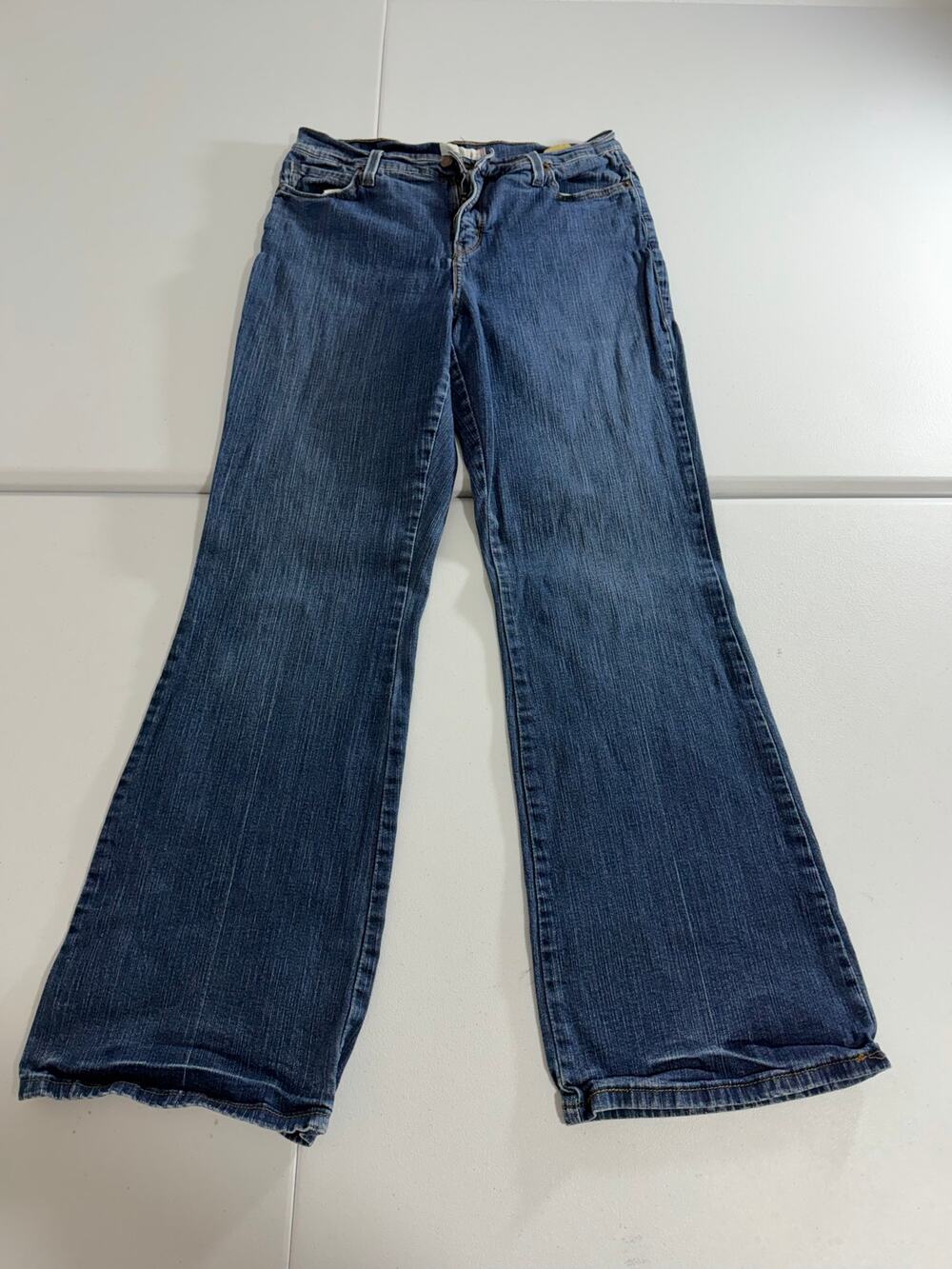 Levi’s Bootcut Jeans Juniors Size 12 Medium Wash Denim 32 Inseam